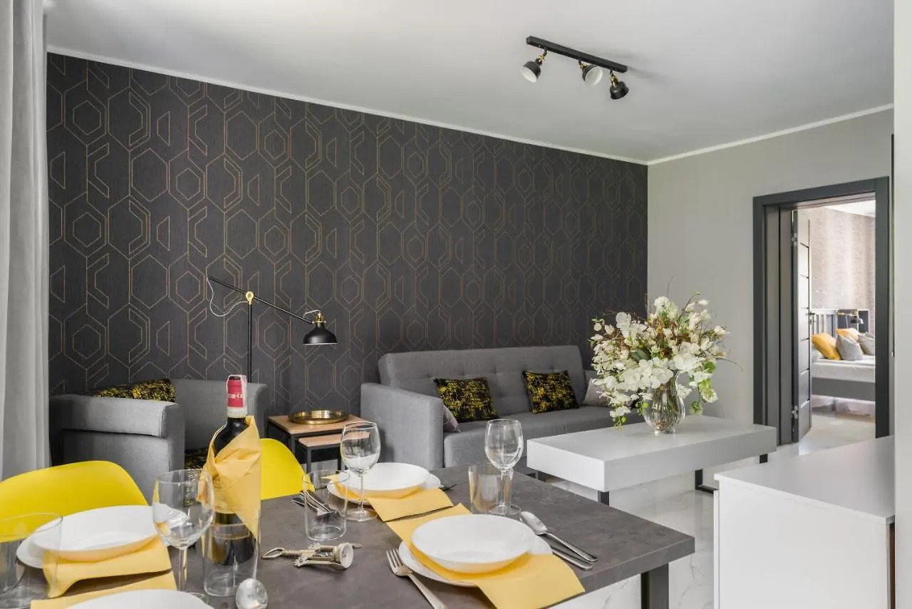 Chociszewskiego Apartment Poznań by Renters 0*,